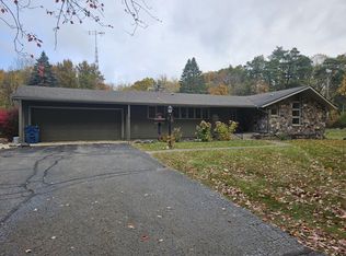 29299 Albion Rd, Albion, MI 49224