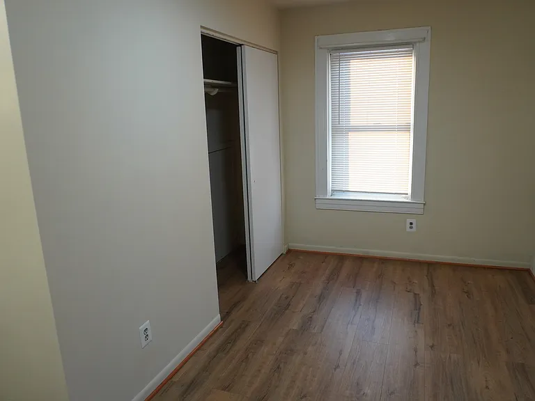 217 Center St — Photo 29