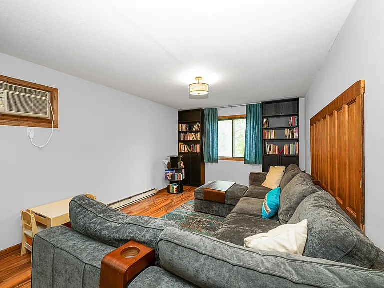1207 Hewitt Ave #2 — Photo 2