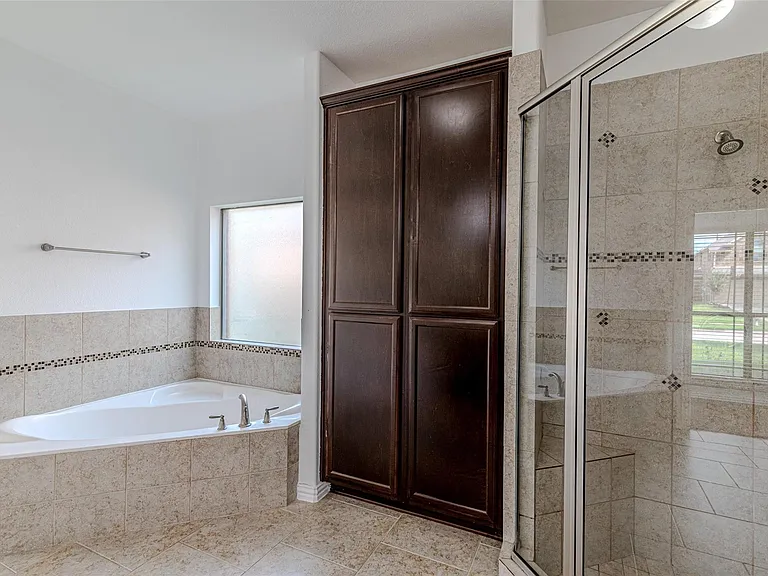 6219 Saint Rosalia Dr — Photo 30