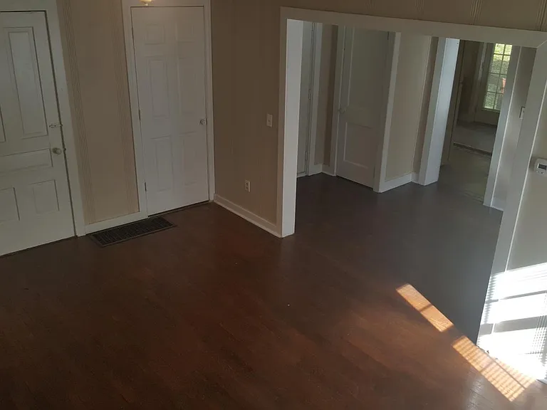 315 S Mulberry St — Photo 11