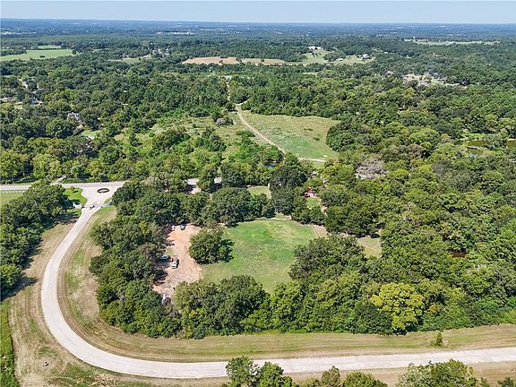 4th image of Spring Branch Rd