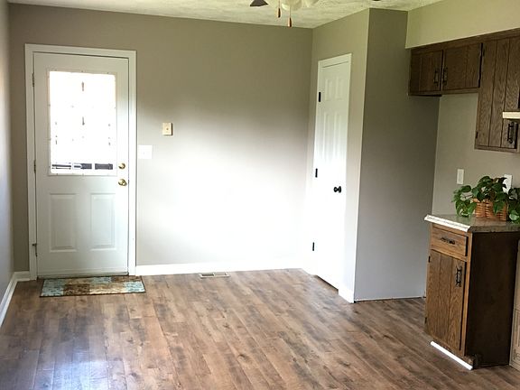 5th image of 134 South St