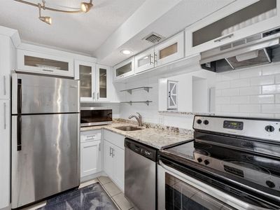 3300 N Palm Aire Dr #706, Pompano Beach, FL, 33069