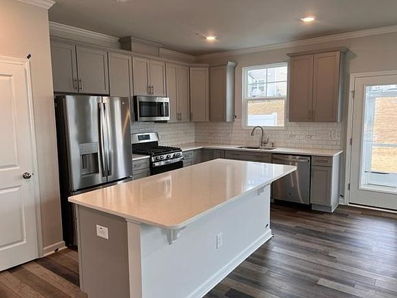4th image of 1124 Pate Farm Ln