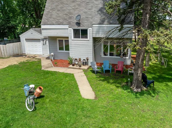 1610 86th St E, Bloomington, MN 55425