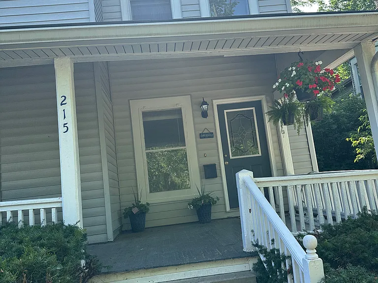215 S Grant Ave — Photo 1