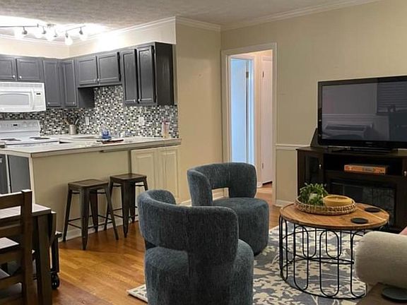 3rd image of 1509 Highland Ave APT A304