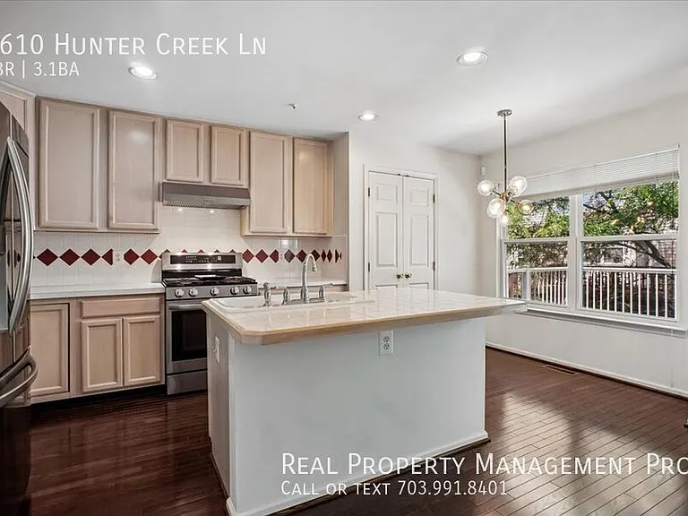 6610 Hunter Creek Ln — Photo 8