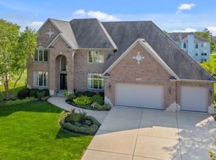 26102 W Whispering Woods Cir, Plainfield, IL 60585