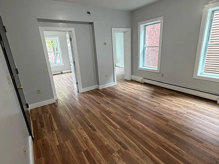 104-106 Beech St #1L — Photo 2