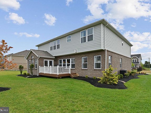 3rd image of 143 Hillsdale Dr
