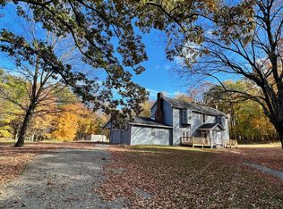 325 Stroud Rd, Cedar Hill, TN 37032