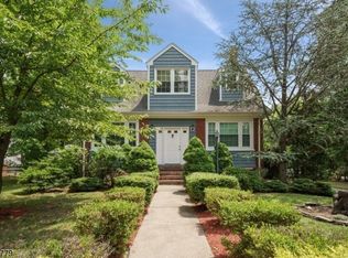 22 Ridgeway Ave FLOOR 2, West Orange, NJ 07052
