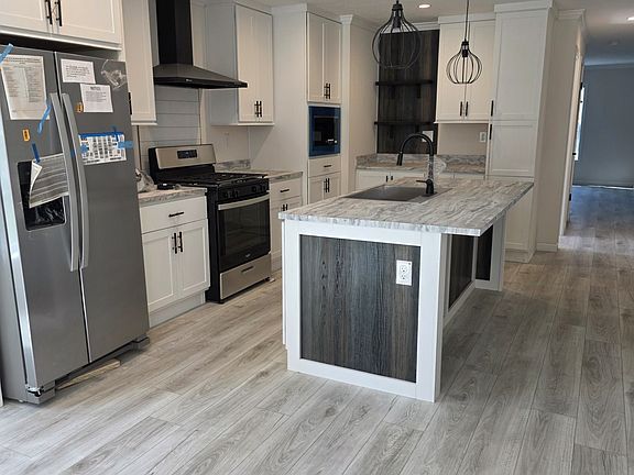 2nd image of 46 Sparrow Dr #32