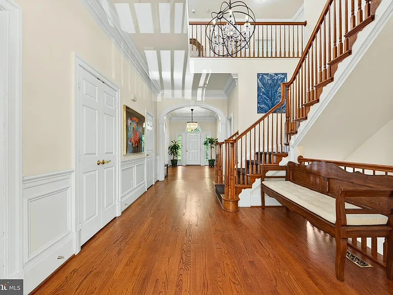 9860 Palace Green Way — Photo 23