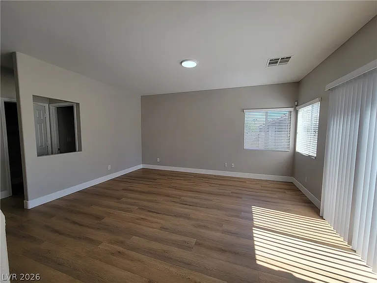 1476 Morning Crescent St — Photo 9