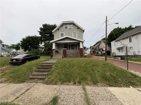 134 N Arlington St, Akron, OH 44305