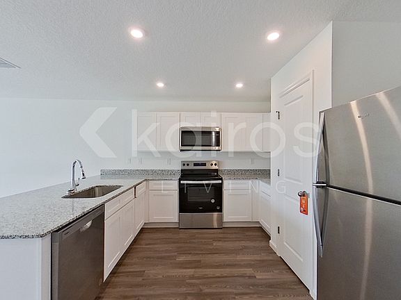 4th image of 8316 102nd Ave