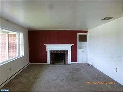 3rd image of 1504 Oak St