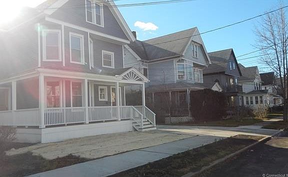 3rd image of 8 Smith St