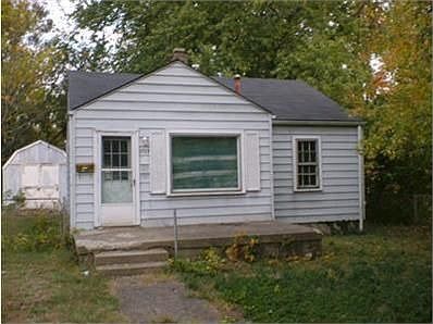 2nd image of 1723 Winton St