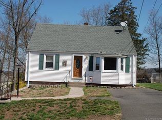 14 View St, Plainville, CT 06062
