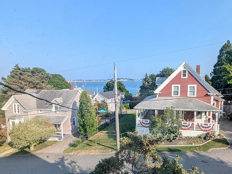 14 Highland Ave — Photo 45
