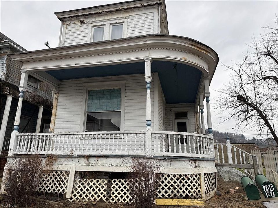 1st image of 706 Washington St #1