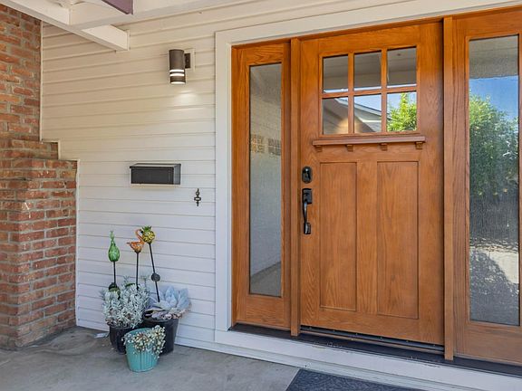 5th image of 3438 Irlanda Way