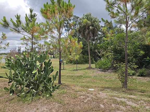 4th image of 2072 Casita Dr