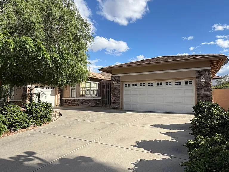 4505 W McNeil St — Photo 1