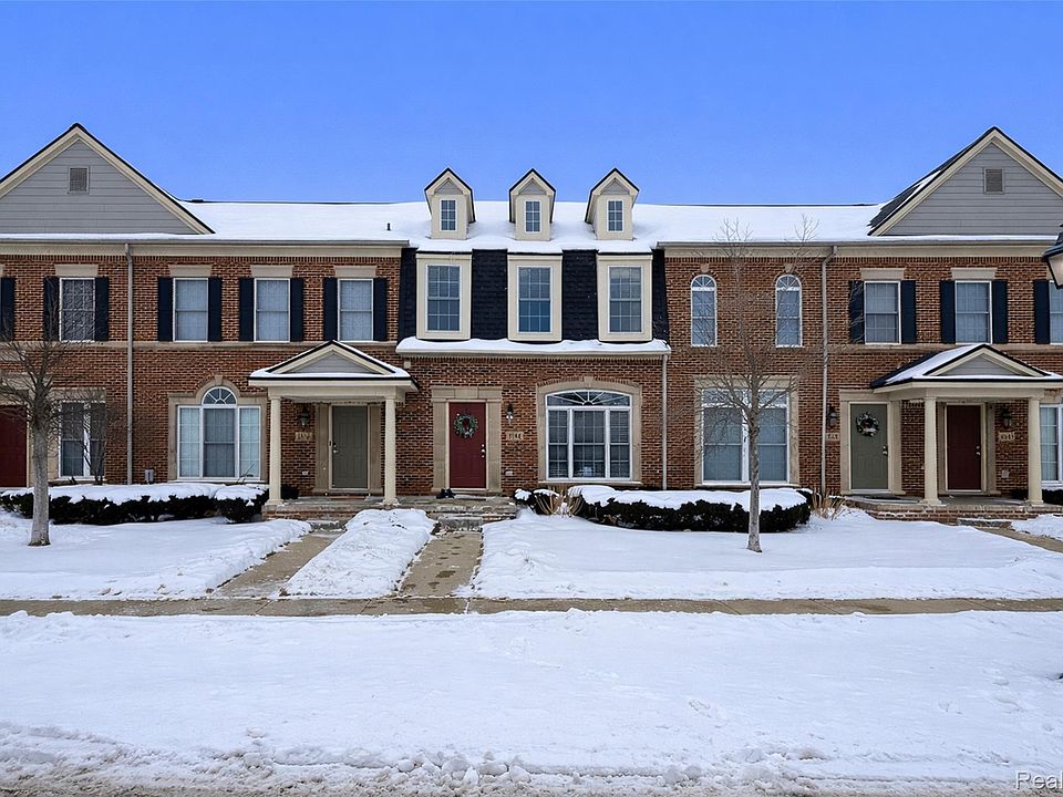 1st image of 1584 Commodore Cir