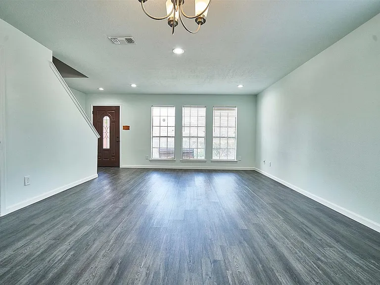 11011 Landsbury Ct — Photo 9