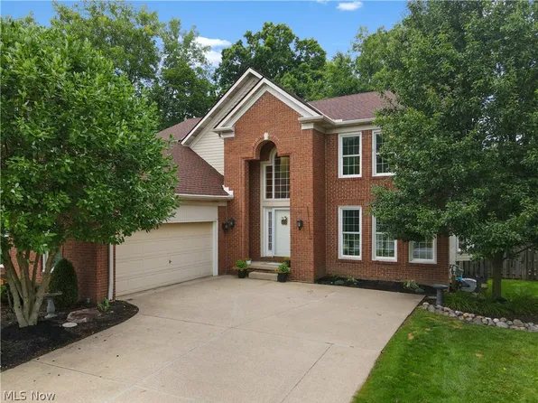 20116 Ellsworth Dr, Strongsville, OH 44149