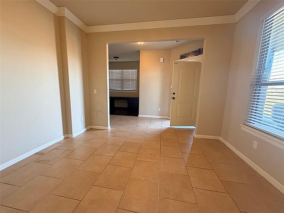 3rd image of 11240 NW 102nd St