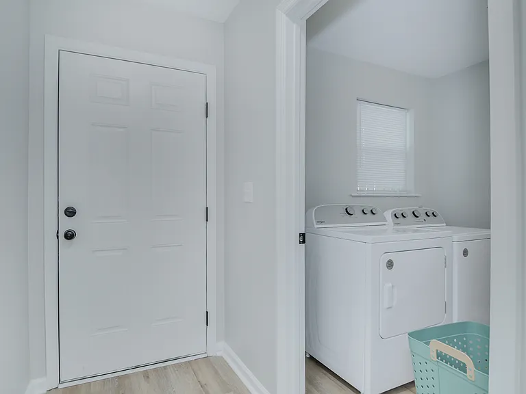 4312 Windsor Spring Rd — Photo 9