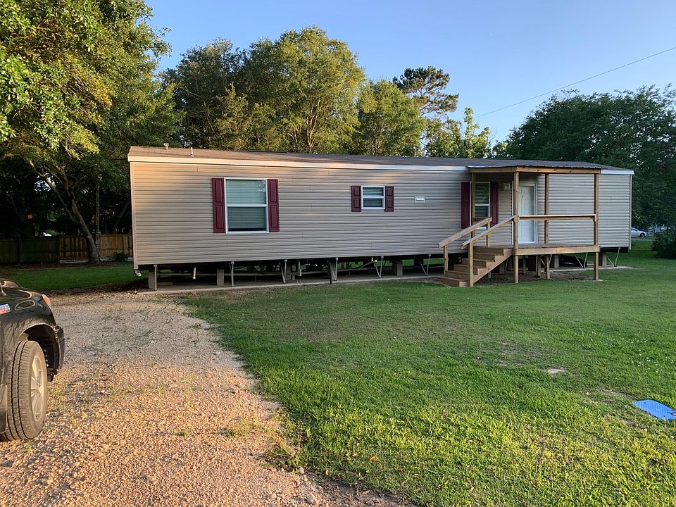 1st image of 1675 Yorkshire Cir