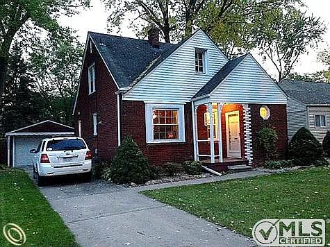1335 Harvard Rd photo 1