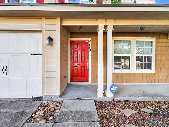 3rd image of 2110 Encino Dr