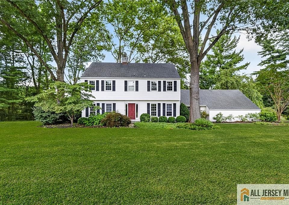 1st image of 9 Wynnewood Dr