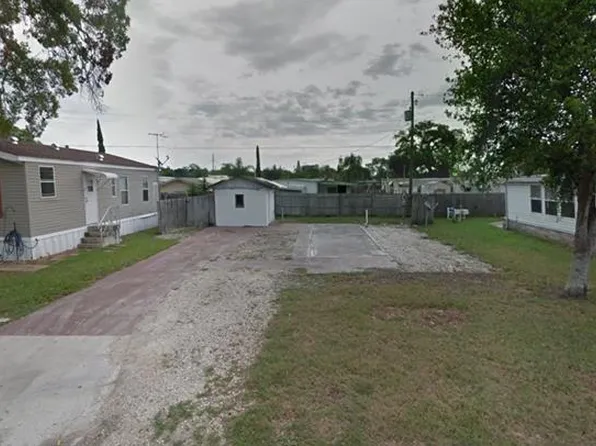 2118 Hoyle Dr, Holiday, FL 34691