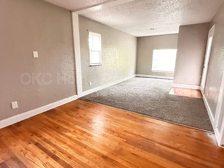 6808 NW 59th St — Photo 18