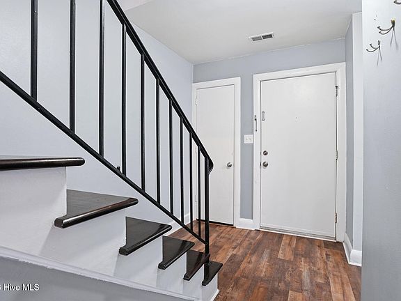 3rd image of 3503 Christopher Drive NW Apt B