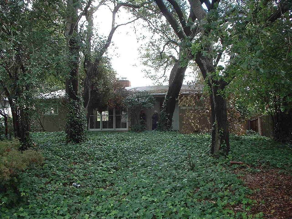 1st image of 3072 Fair Oaks Ave