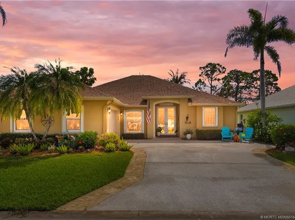 371 NW Emilia Way, Jensen Beach, FL 34957