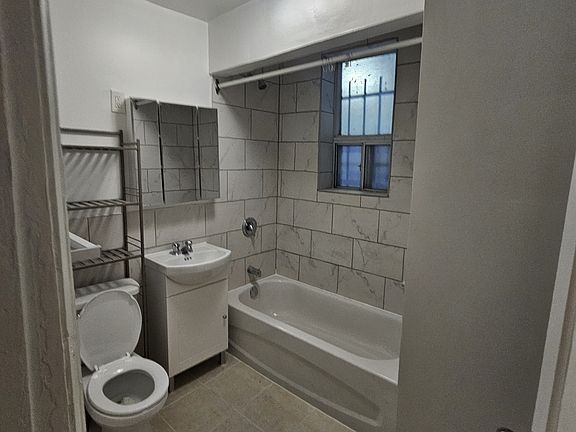 3rd image of 205 Vaughan Rd