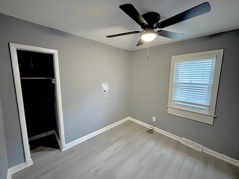 2510 Essex Ave — Photo 7