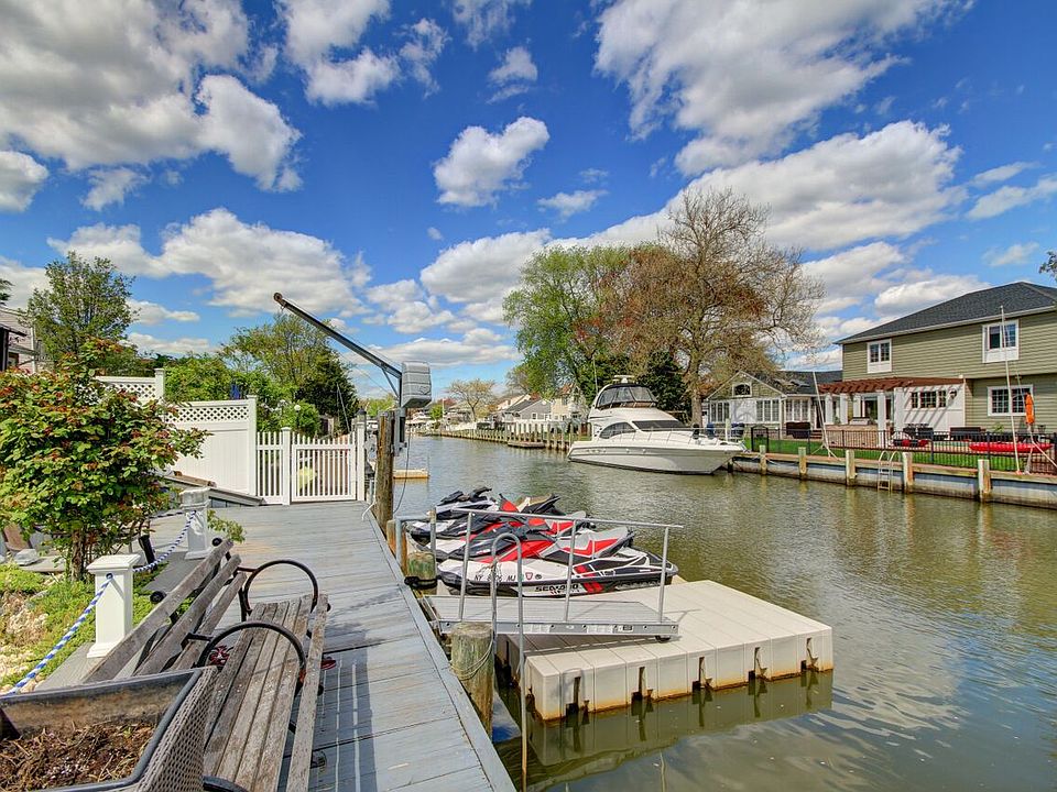 220 Bayview Ave, Massapequa, NY 11758 Zillow