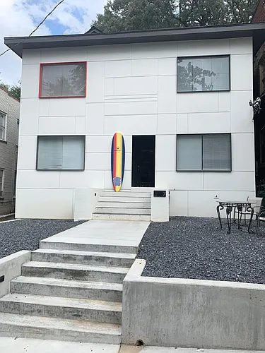 687 Durant Pl NE Photo 1